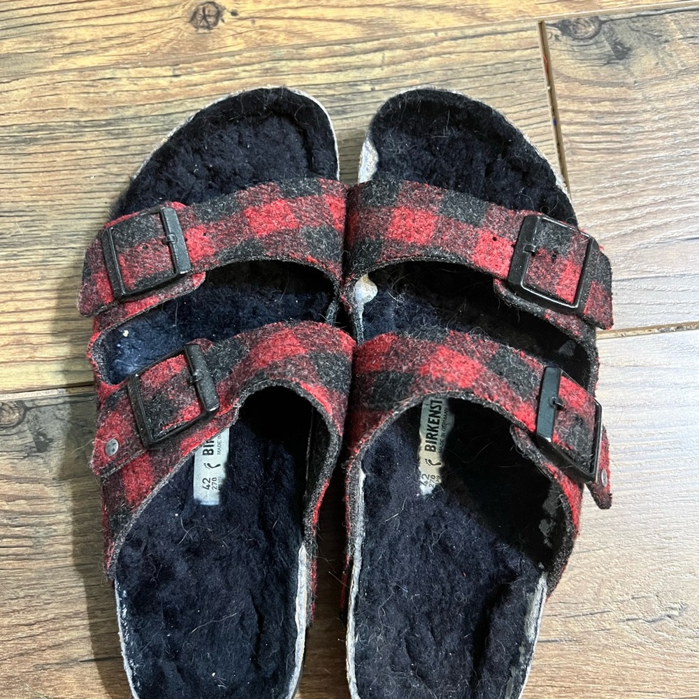 Birkenstock women’s shearing lined Buffalo Plaid Sandals